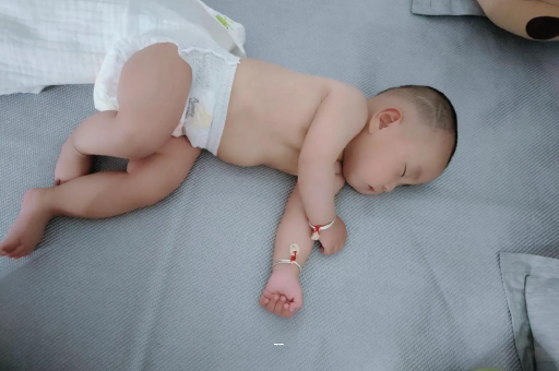 鄄城宝宝突然很多眼屎